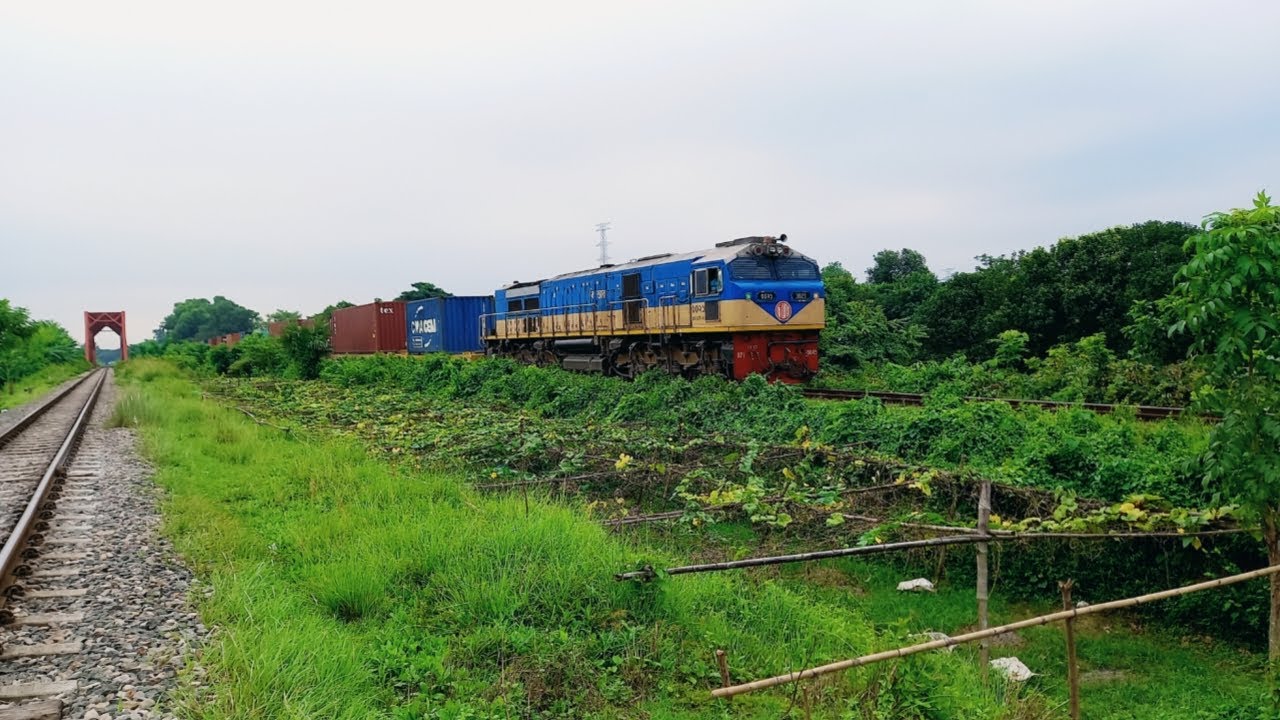 #freight_train #BFCT_container with #emdgt38acl_locomotive 3021 ...