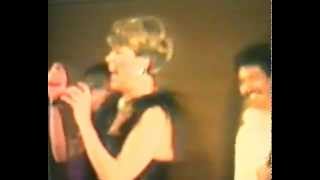 Sarina - Indonesische medley: Anneke Gronloh & The Entertainers 1987