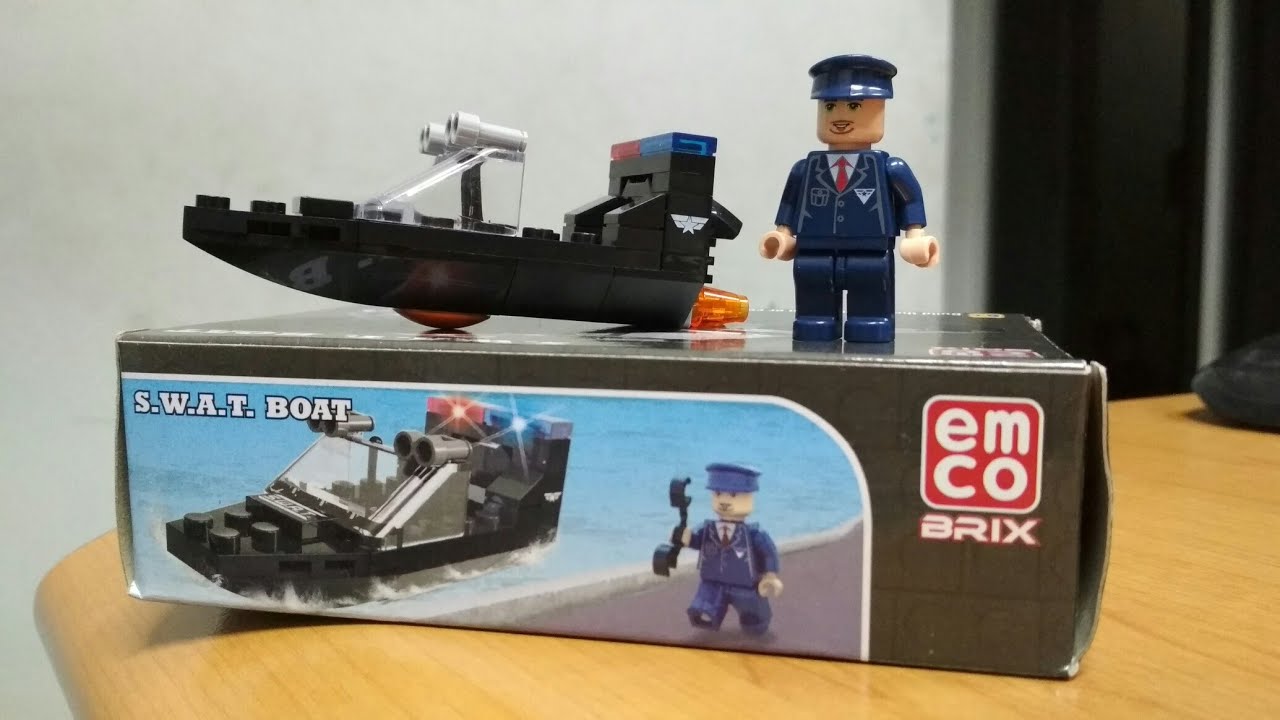 Lego City Police Chase Thief to Save Huge Surprise Egg Toys Gifts https://youtu.be/LewJb4ycRHY #lego. 