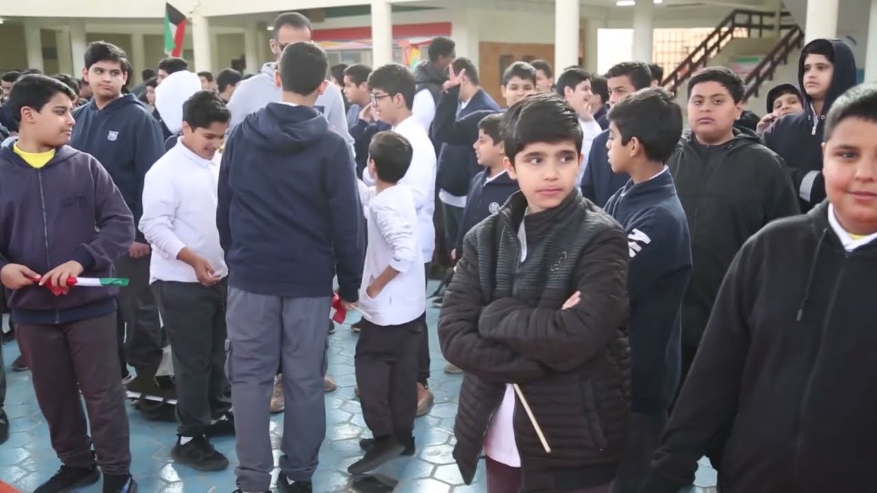 مدرسة الحارث السعدي المتوسطة بنين