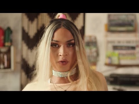 Conheça Lia Clark, a drag queen do funk