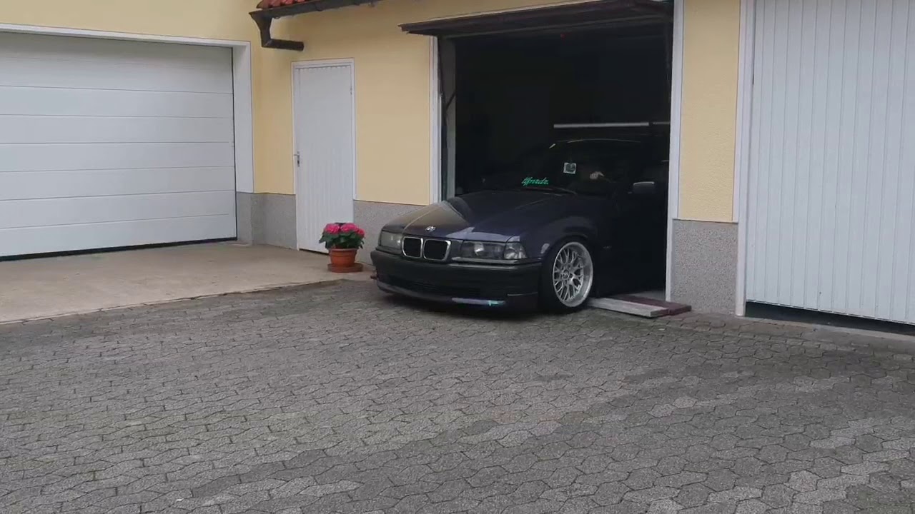 BMW E36 323ti Individual Luxus Compact meets DJI Spark