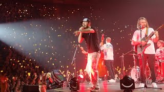 Video thumbnail of "Pinguini Tattici Nucleari - La Storia Infinita (Live al Mediolanum Forum, Milano, 4 luglio 2022)"