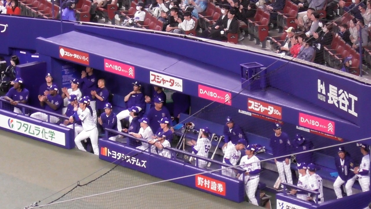 勝利の瞬間のドラゴンズベンチ　オープン戦は勝利の儀式やビクトリーショーなし？　中日ドラゴンズVS横浜DeNAベイスターズ　2026/03/01
