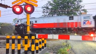 Perlintasan Kereta Api 99 | 10 Palang Baru LEN