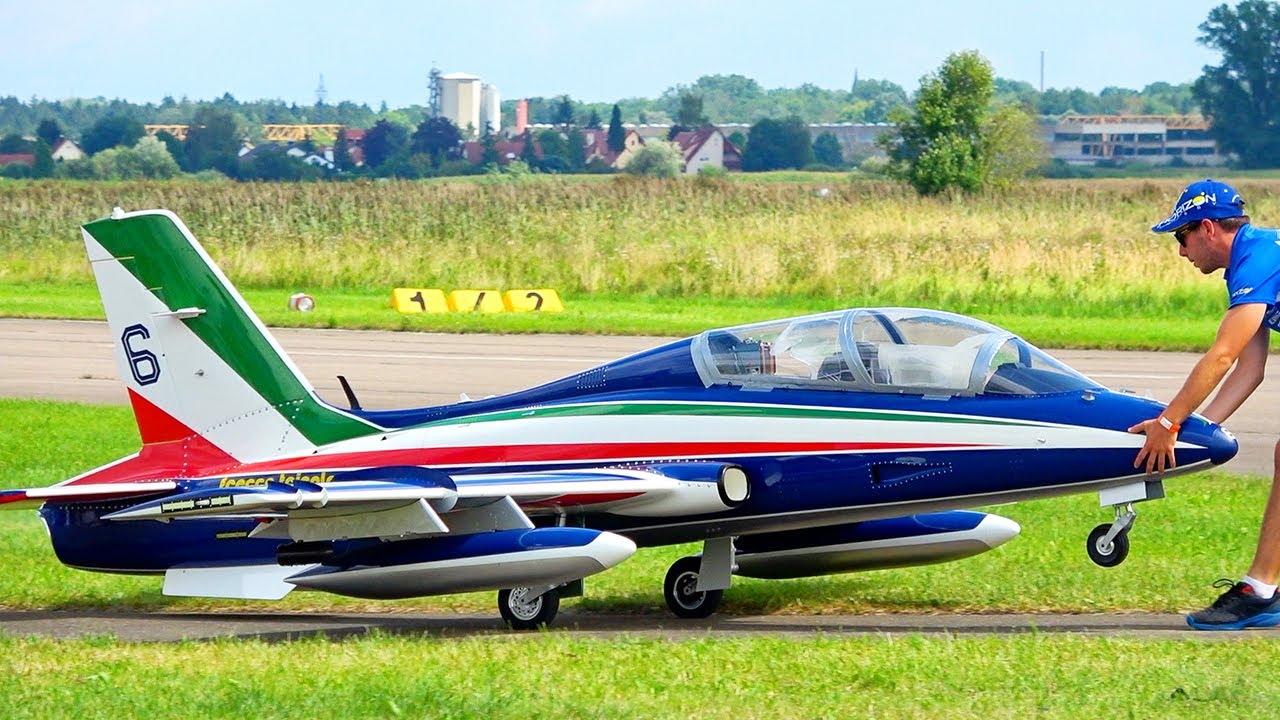 XXXL 74KG GIANT MB-339 AERMACCHI RC TURBINE JET DEMONSTRATION FLIGHT