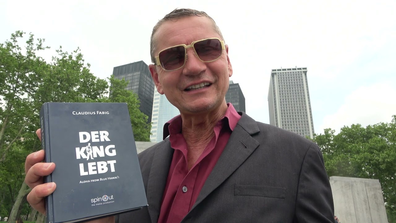 Elvis lebt! Claudius Fabig präsentiert seinen Roman -  Der King lebt - in New York!