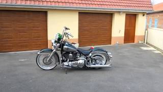 Sound system harley softail - YouTube
