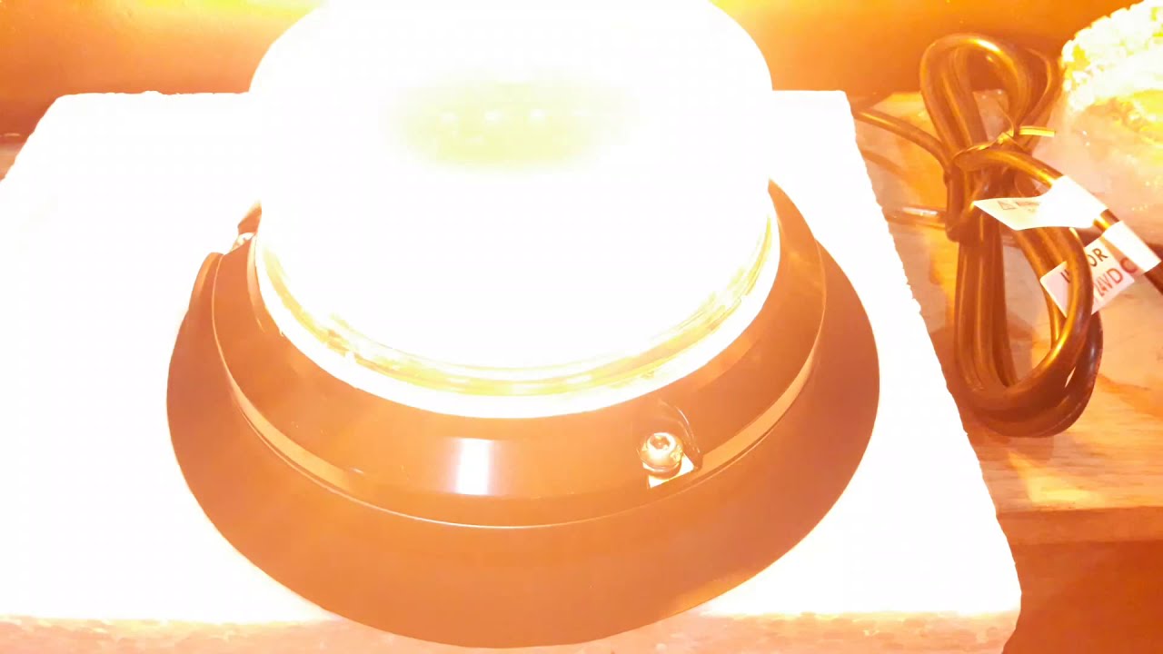 Extreem R65 LED Zwaailamp 12/24V Blauw of Oranje – Magneet of Vast montage