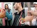 【抖音 TIK TOK】地铁里有帅哥|美女摸你手你会怎么办？牵还是不牵？