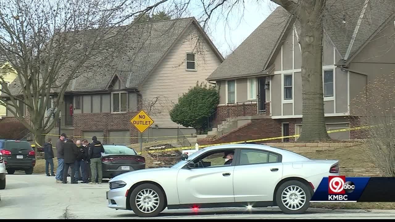 Blue Springs man shot by officials serving eviction YouTube