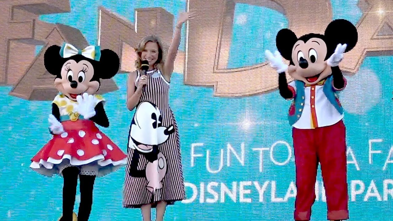 dlpa e dmpl Disney FanDaze Opening Ceremony with Catherine Powell and Mickey & Minnie Mouse, Disneyland Paris