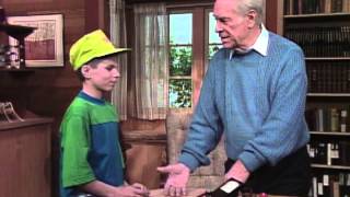 What Is A Battery? - Mr. Wizard's Quick Quiz