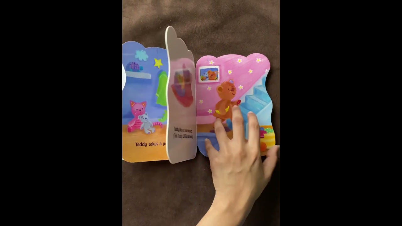 Teddy Bear Says Good Night Board book