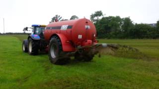 Spreading Slurry With Hi-Spec 2000 Gallon