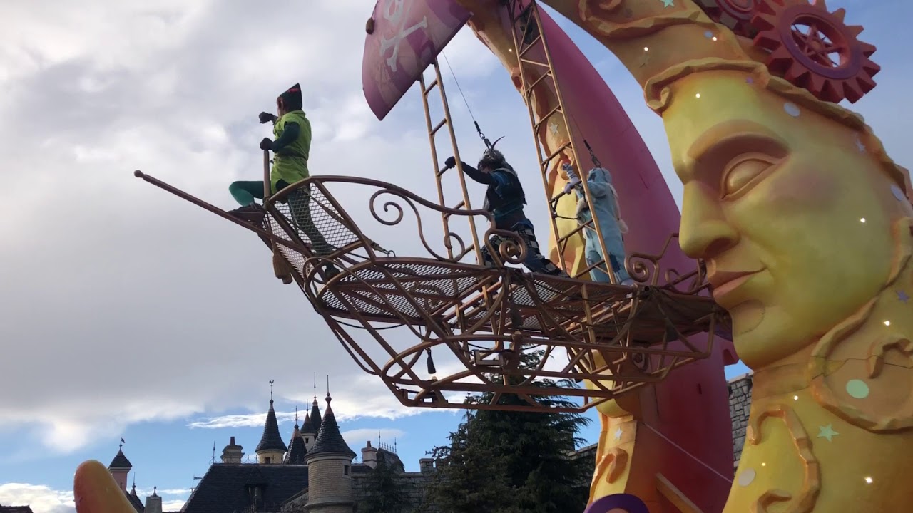 Disney stars on parade 2018 HD (Disneyland paris)