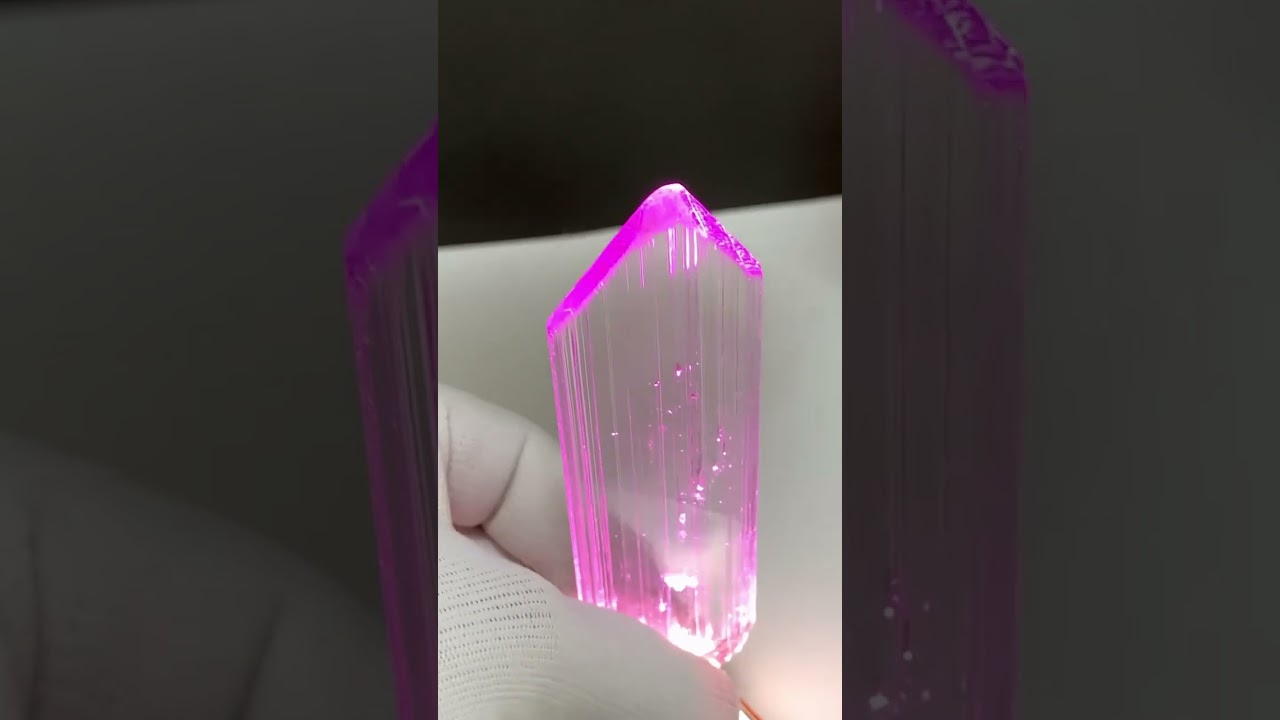 Kunzite crystals #kunzite #crystals #crystalshop #minerals #mineralsforsale