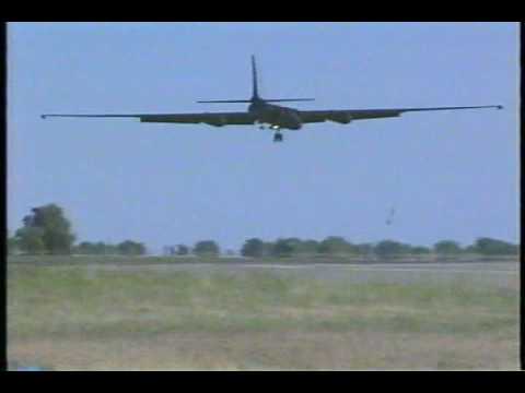 U-2 Dragon Lady: Landings