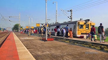 12 Coaches Bardhaman-Howrah Local Train are at Dhaniakhali Halt Railway station