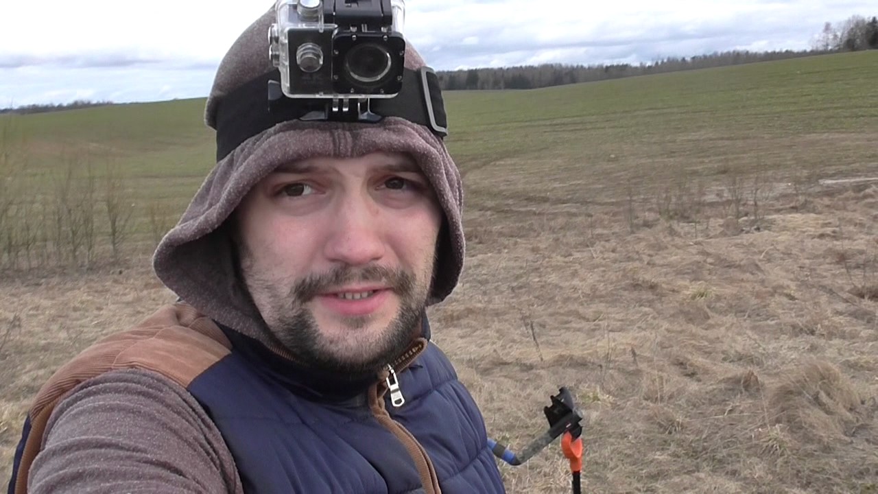 камрад мем. камрат. девушка поисковик.