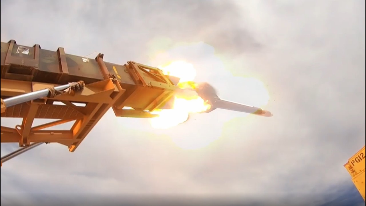 ⚡️"ДЕБИ@Ы"? Украину "ЗАВАЛИВАЮТ" ракетами для ЗРК «Патриот» (MIM-104 Patriot)