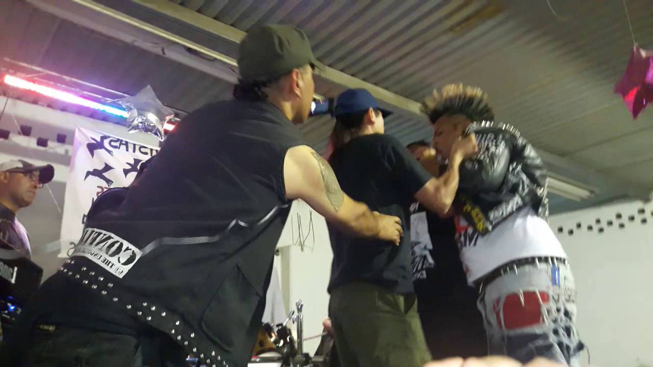 Desobediencia Civil ENEMIGOS DE DIO$ y UN BELLO DESORDEN  02/Oct/16