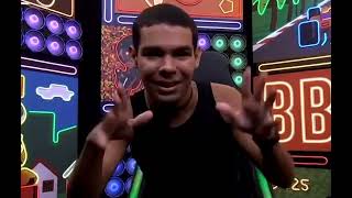 Viny Caindo Da Cadeira