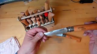 Opinel Messer aus Carbonstahl und Inox Stahl, Unterschiede und Pflege