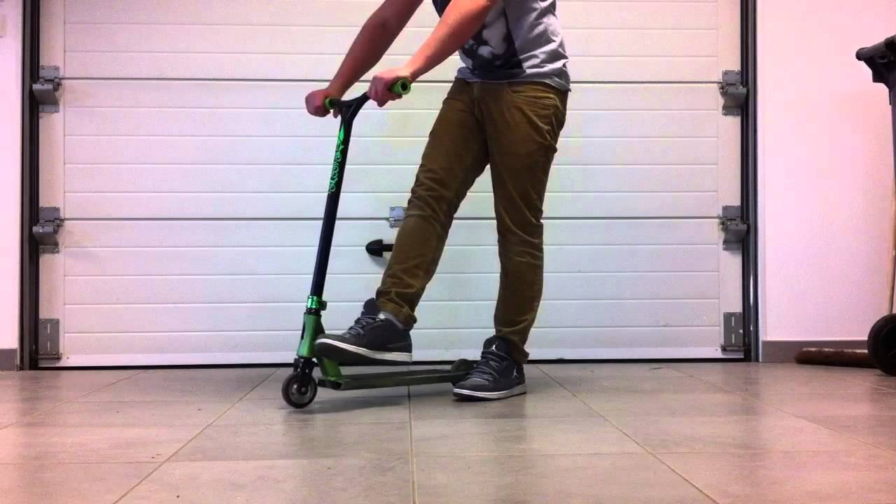 Faire un tail whip one footer en trottinette freestyle / tail whip avec