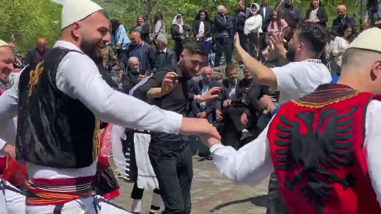 Festa e Sh’Markut / Bratosh , Kastart / Kendon Donika Vuçinaj