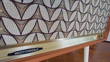 Motorola 6V6 4 speed automatic record player playing a 16-2/3 RPM record