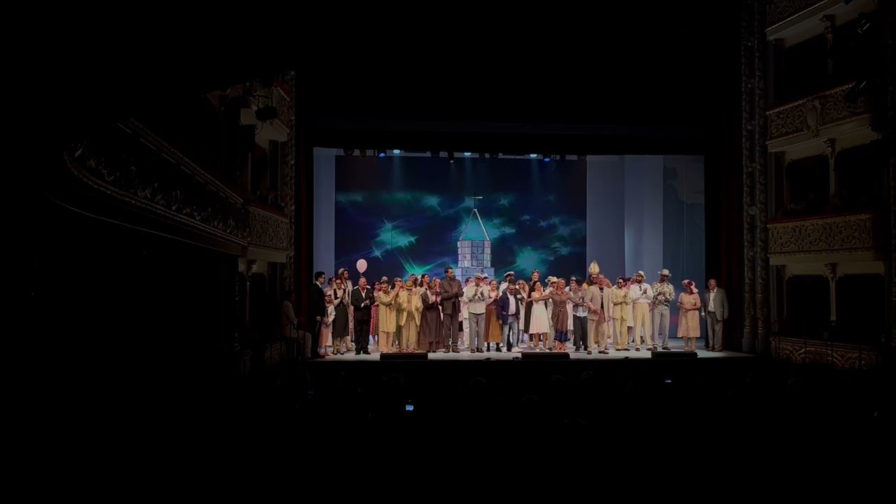 Spli'ski akvarel,, 10-minutni aplauz nakon predstave - puno kazalište pjeva O, kućo mala