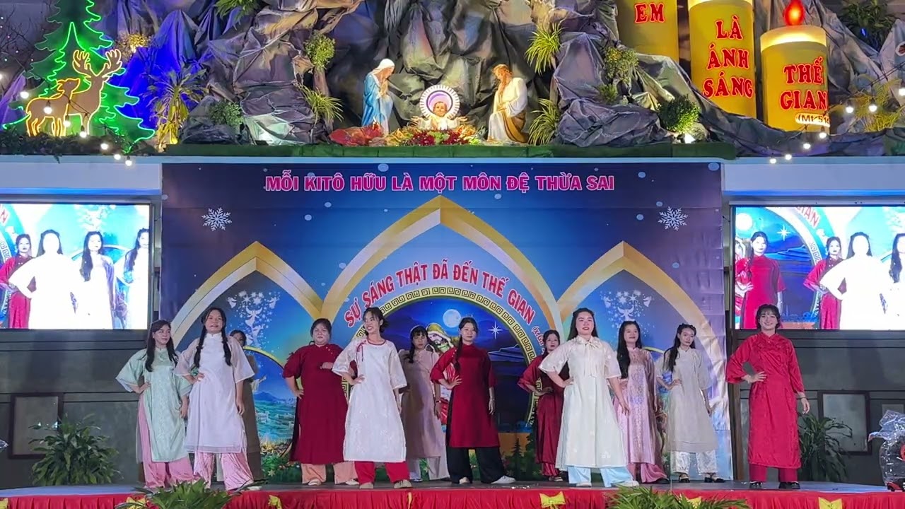 Năm Mới Rực Rỡ - Giới Trẻ Qui Đức