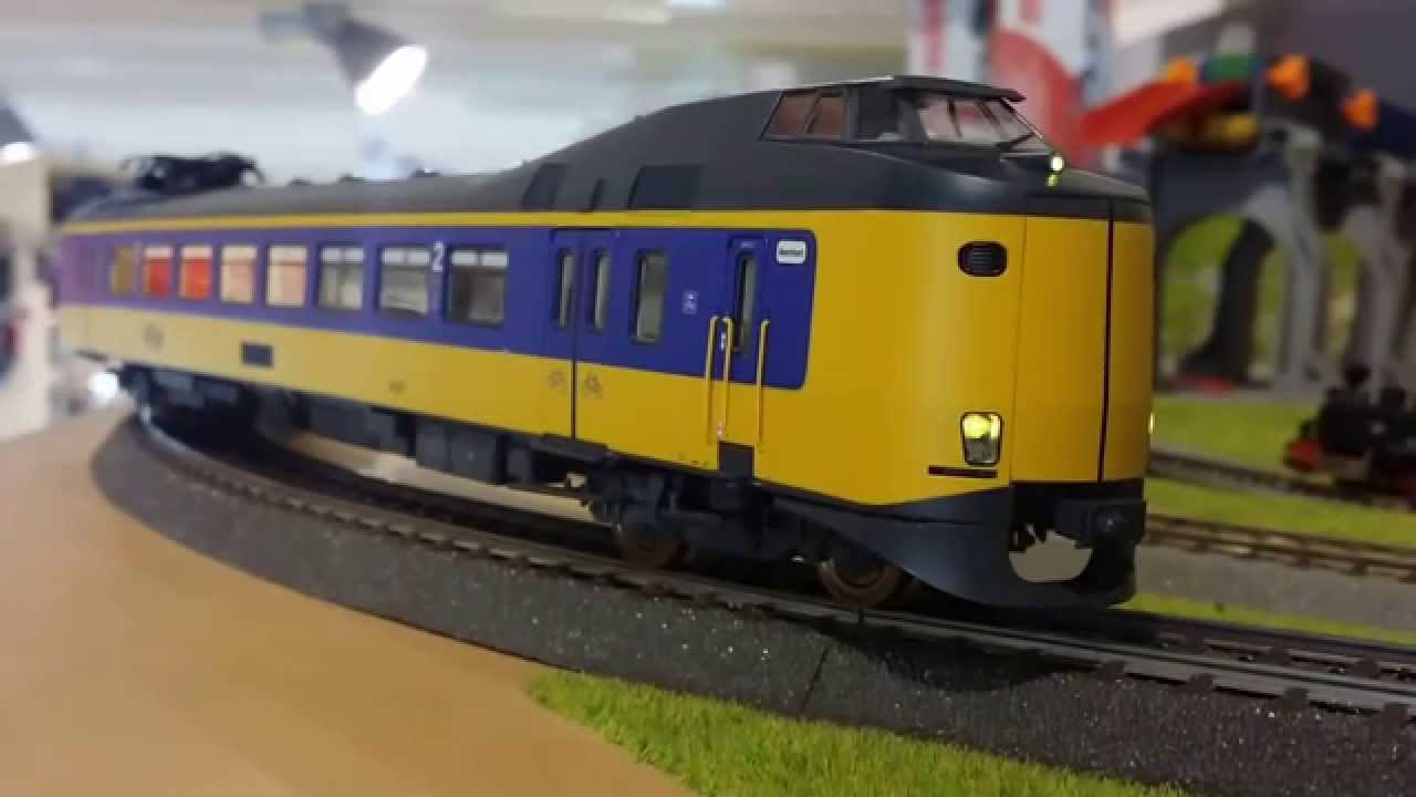 Märklin 37423 - treinstel Koploper de NS - YouTube