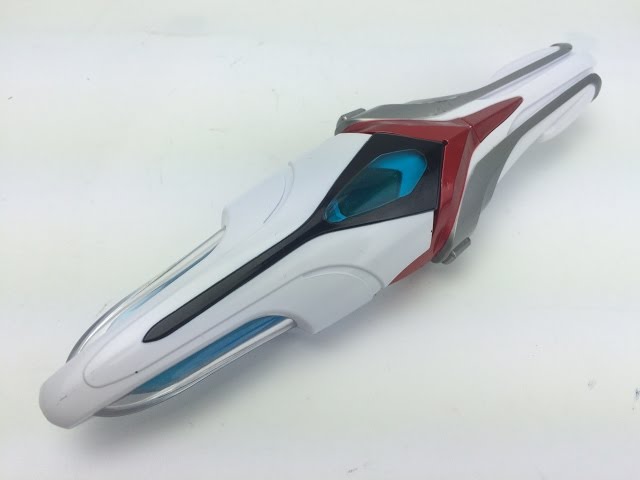 LOOSE] Ultraman Nexus: DX Evoltruster - YouTube