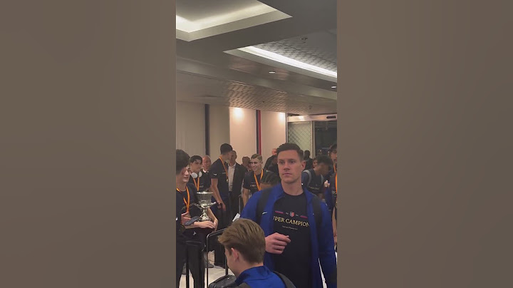 ⬜️😁 El niño con la camiseta del Real Madrid pidiendo una foto con Lamine y Lewandowsky #shorts
