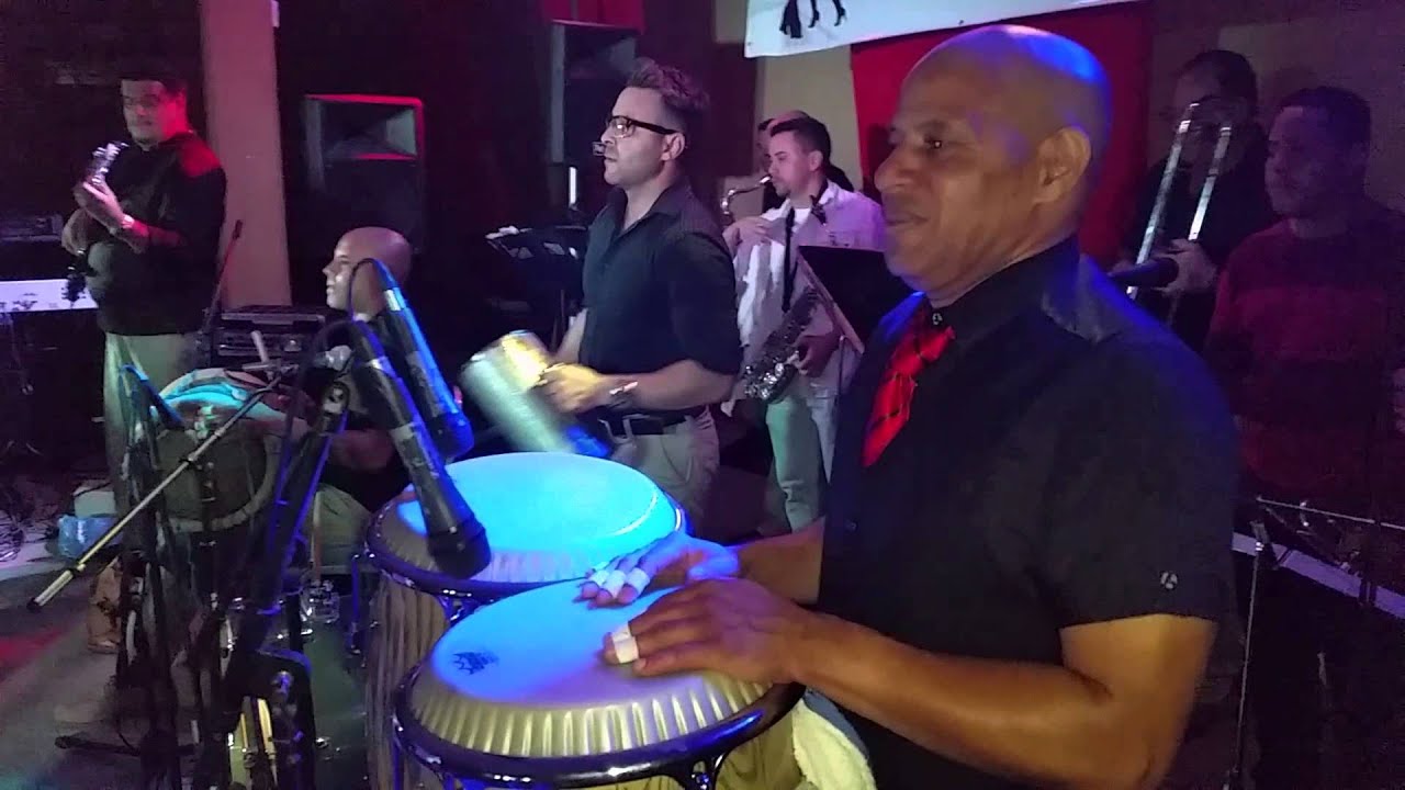 ALCIDES GIL CONGA LA PATRULLA 15 EN VIVO EL MORENO