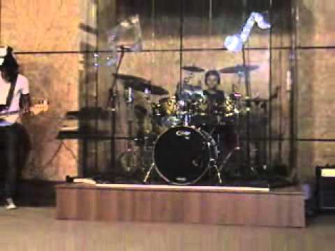 Dudu 8 ANOS Na Bateria video2