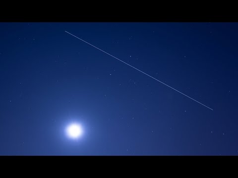 Przelot ISS, a obok Księżyc i Mars w koniunkcji