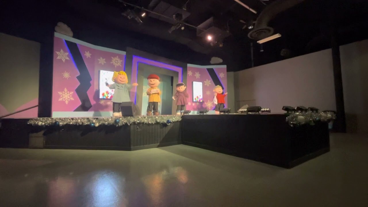 A peanuts guide to Christmas at kings island winterfest of 2022