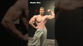 Improving#aesthetic#muscle#motivation#posing#abs#chest#biceps#model#body#hunk#gym#workout#back#bulge