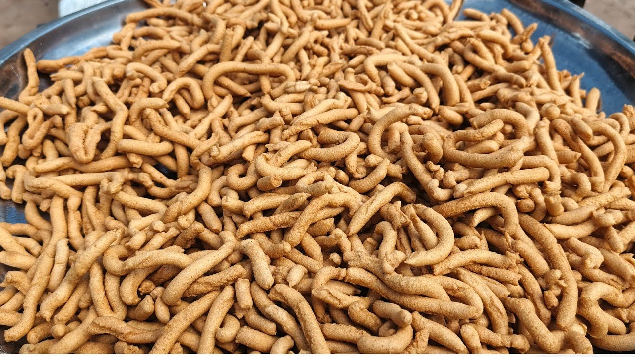 Yiga Okufumba Bagiya Owa Business | Making Ugandan Bagia - Crunchy & Crispy  Bagiya Recipe