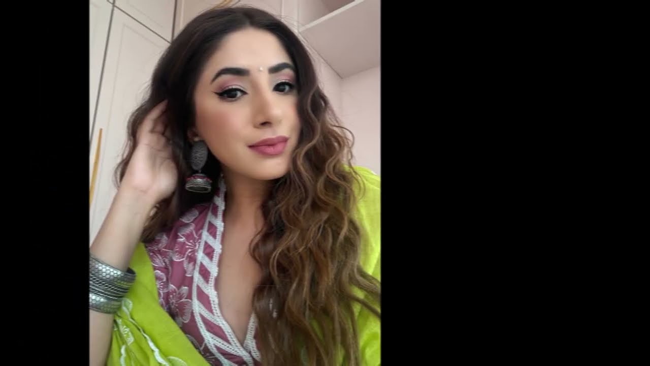 Aashna Shroff model actor bio wiki