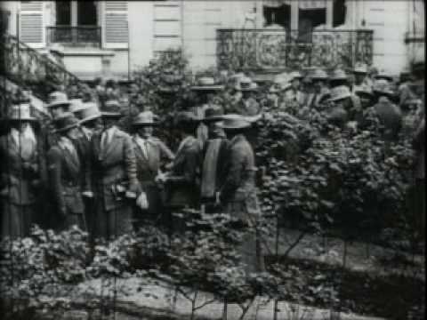 Eleanor Butler Alexander attends Women in War Work...