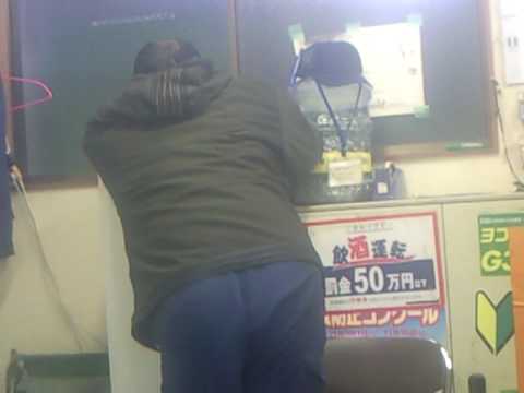 ゲームをする田村くんです