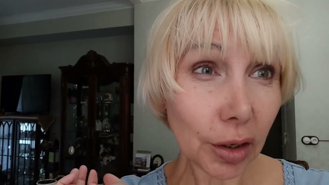 вышла за краской/ принесла ?? как всегда - YouTube