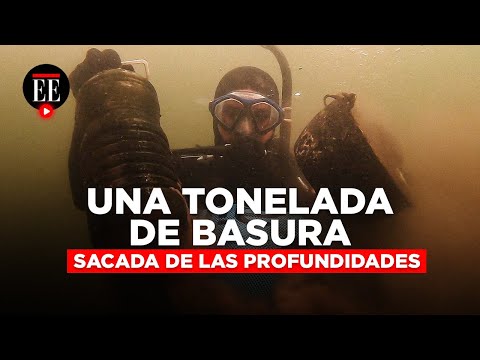 Diving in icy waters to clean La Cocha lagoon | El Espectador