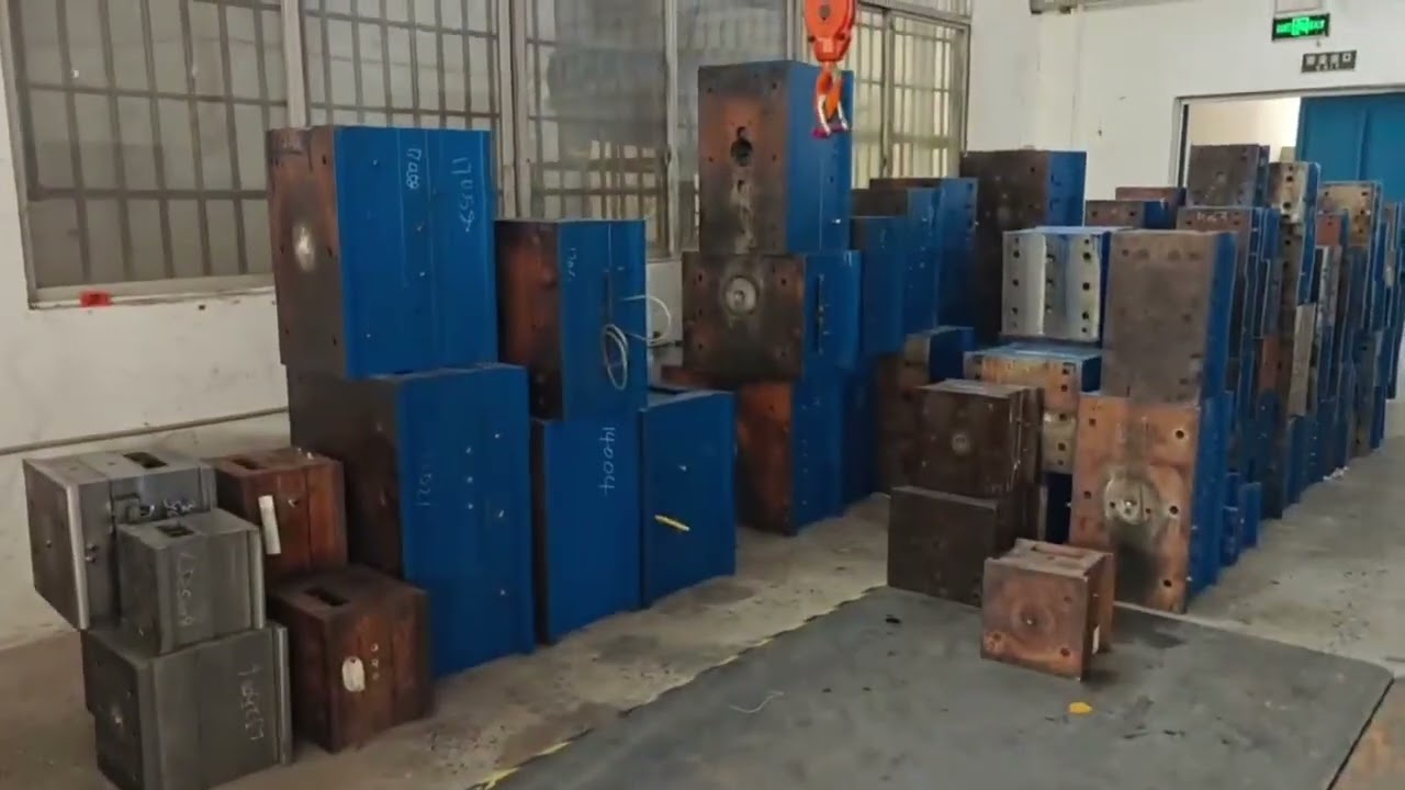 Injection plastic workshop of CENTURYDENT