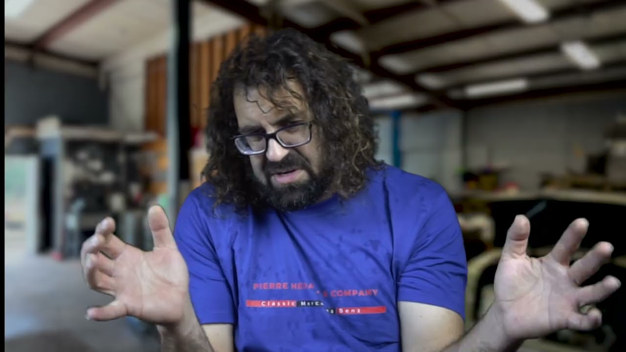 Кто является крупнейшим в мире специалистом по классическим автомобилям Mercedes?