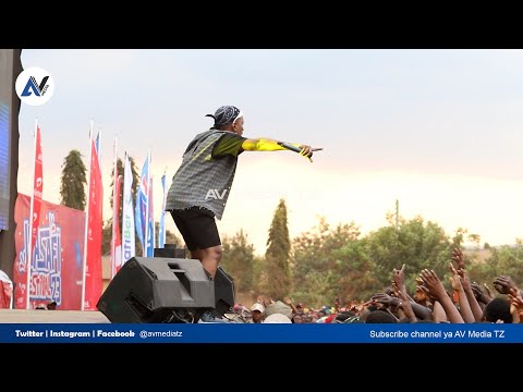 BILL NASS AMEFANYA SHOW KUBWA KULIKO | MASHABIKI WAPAGAWA KWA NENGA.